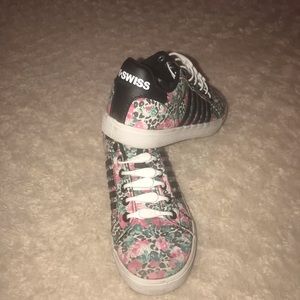 Kids shoes